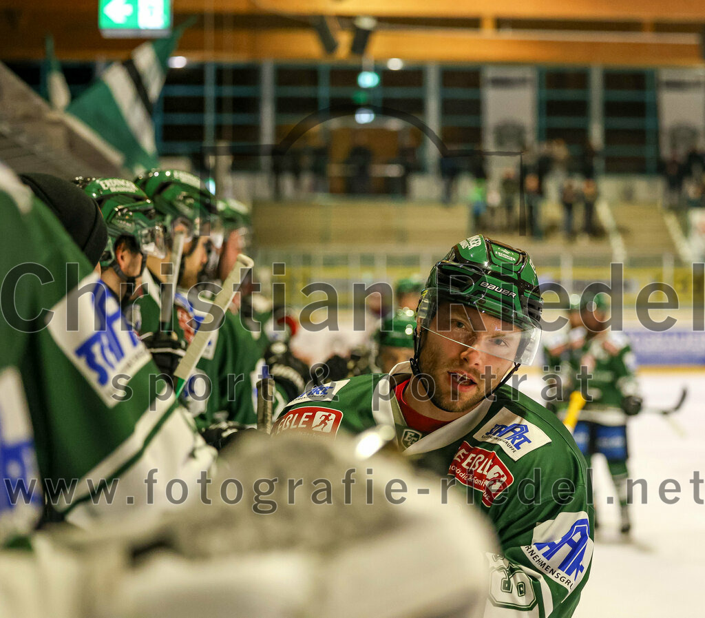 2024-01-05_088_TSV_Erding_gegen_VfE_Ulm-Neu-Ulm | Erding, Deutschland, 05.01.2024:
Eishockey, Bayernliga Vorrunde 2023 / 2024, 22. Spieltag, TSV Erding gegen VfE Ulm/Neu-Ulm, Endergebnis: 7:6

Thomas Plihal (Erding Gladiators, #39)

Foto: Christian Riedel / fotografie-riedel.net