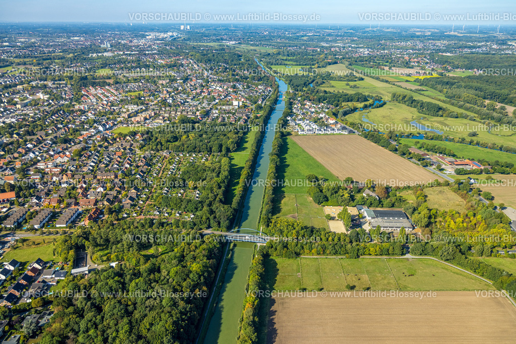 Hamm250901182 | Luftbild, Brücke Ostwennemarstraße über den Datteln-Hamm-Kanal, Wohnsiedlung Friedrichsfeld und Im Fuchswinkel, Klaus Gräve Reitsportanlage, Fluss Lippe Flussmäander, Uentrop, Hamm, Ruhrgebiet, Nordrhein-Westfalen, Deutschland