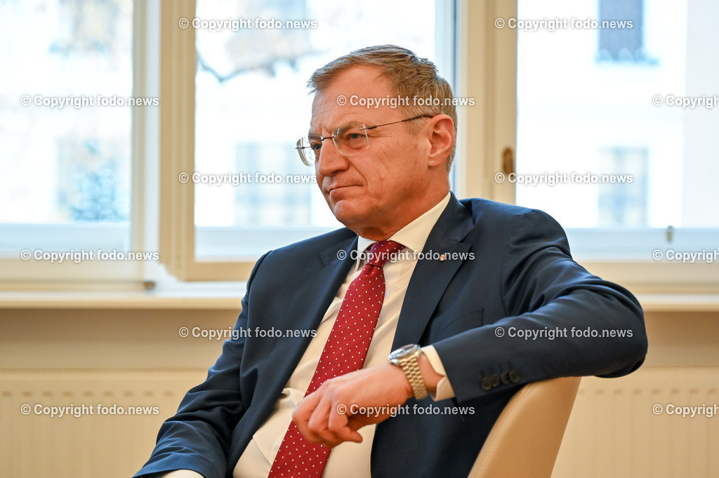 LH Thomas Stelzer (VP)_ 29.12.2022-22 | 29.12.2022, Landhaus Linz, AUT, LH Thomas Stelzer (VP), im Bild LH Thomas Stelzer (VP, Landeshauptmann Oberoesterreich)