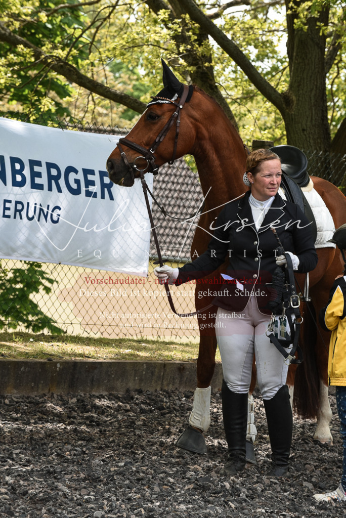 20230514_JK-Röhrsdorf-23-0117 | Pferde- und Turnierfotografie in Westsachsen. Pferdeportraits, Auftragszeichnungen und intuitive Kunst.