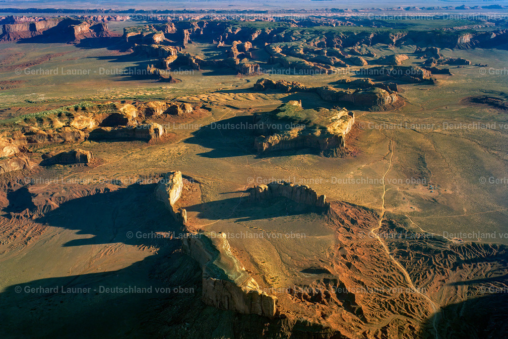 USA5538 | Monument Valley, Arizona, USA 1999
