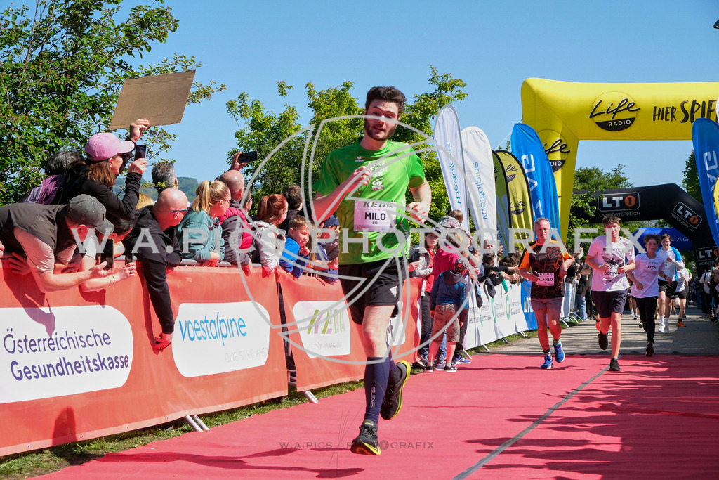 ..... | LINZ,AUSTRIA,27.April 24, Int. 3 Brückenlauf Linz  , Image shows: Photo: WAPICS / Michael ring