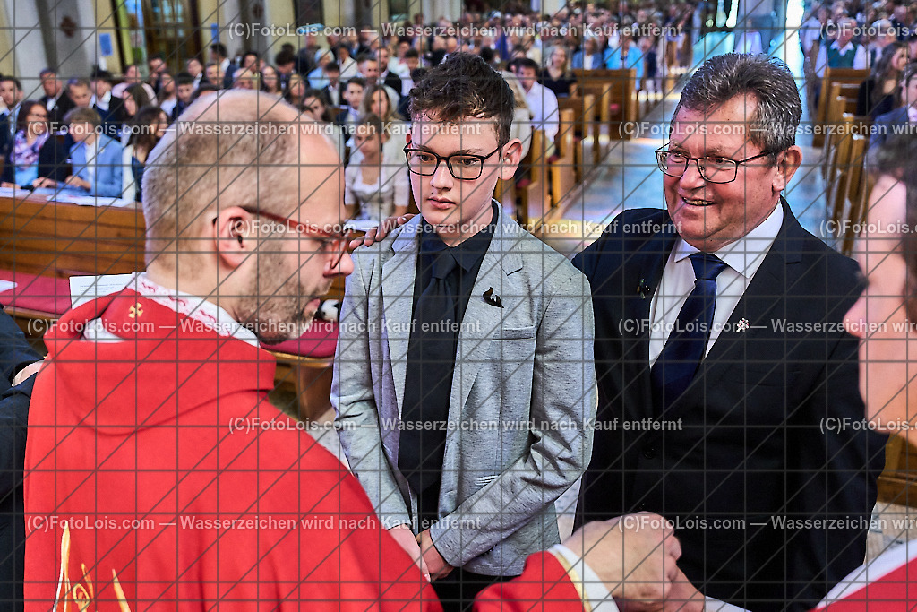 ALP0746_PfarrFirmung Wieselburg_Firmvorgang | (C)FotoLois.com, Alois Spandl, Firmung in der Pfarrkirche Wieselburg mit Generalvikar Dr. Christoph Weiss, Dechant Pfarrer Daniel Kostrzycki und Monignore Franz Dammerer, Sa 15. Juni 2024.