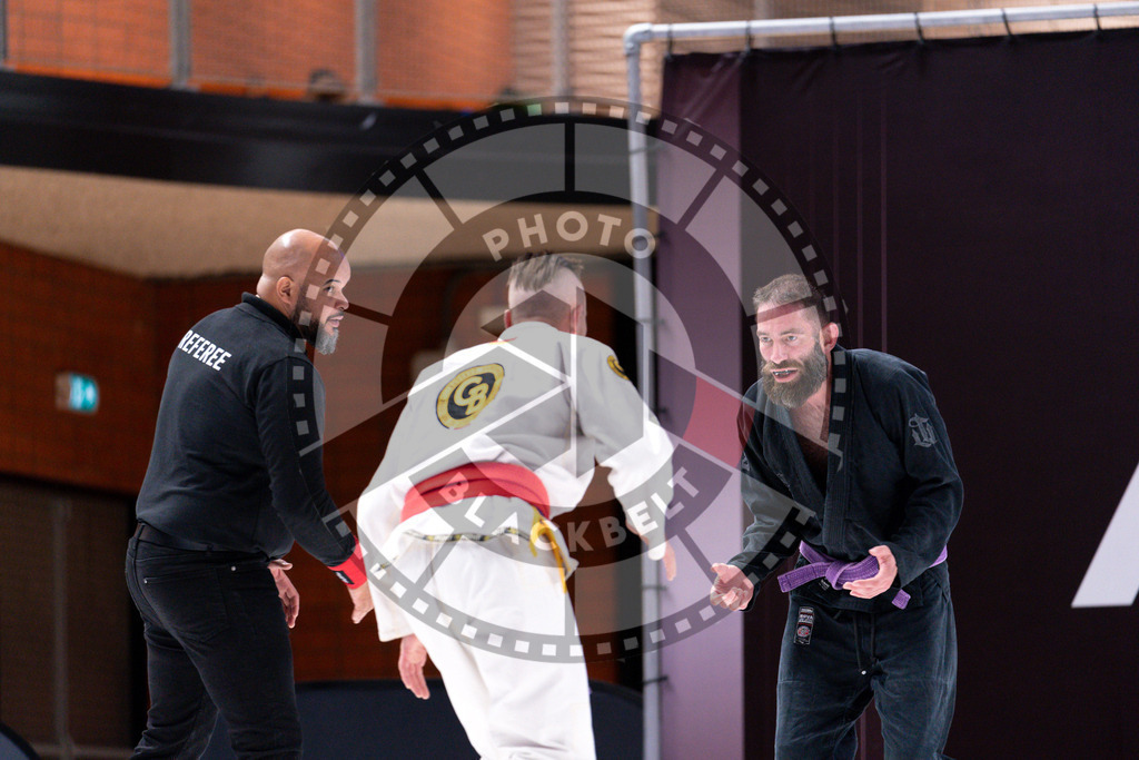 20241013PBB3340 | Athletes compete during the AJP Tour Europe Continental Jiu-Jitsu Amateurs & Masters Championship on October 13, 2024 in Almere near Amsterdam, Netherlands. © Chiara Dazi / photoblackbelt