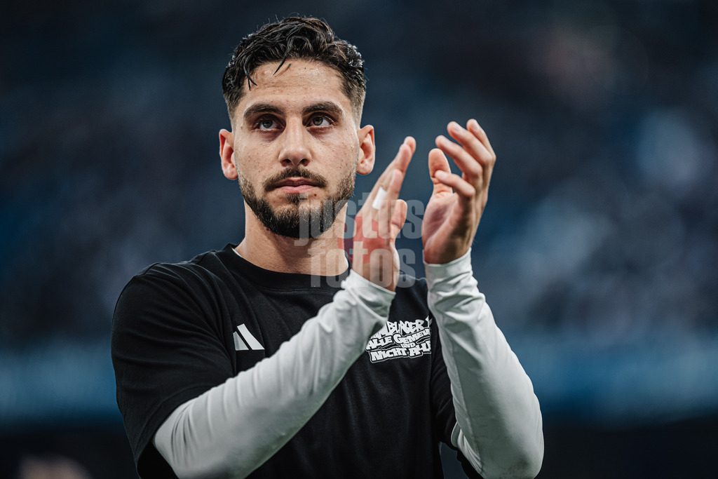 Fußball | Männer | Saison 2024/2025 | 2. Fußball-Bundesliga | 27. Spieltag | Hamburger SV vs. SV 07 Elversberg | 28.03.2025 | Ludovit Reis (#14, HSV) vor dem Spiel