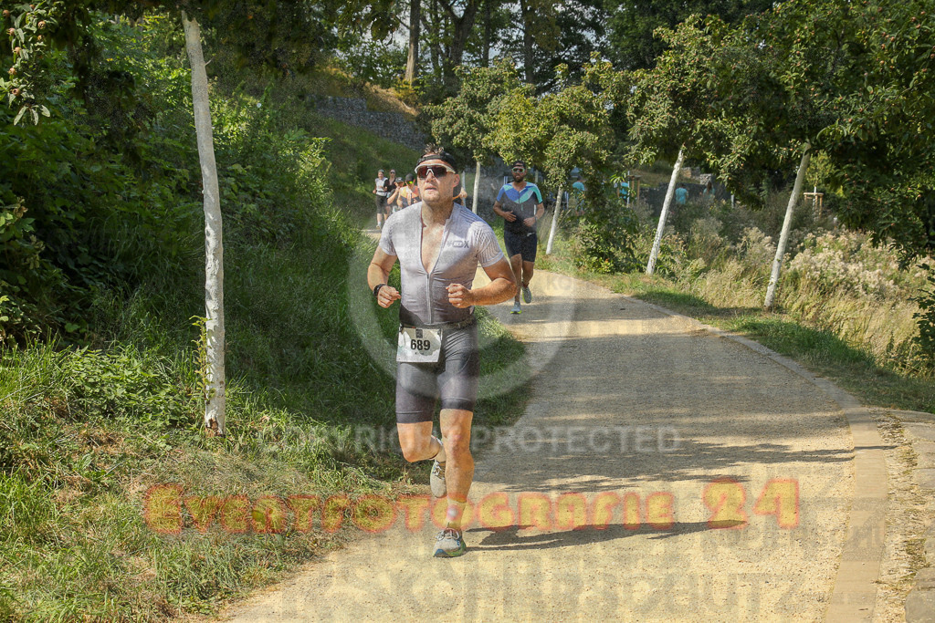 250824_1439_EX1_7028 | Sportfotografie im Rhein-Sieg Kreis, Köln, Bonn, NRW, Rheinland Pfalz, Hessen, etc. Unser Tätigkeitsfeld umfasst den Laufsport vom Volkslauf über den Marathon, Duathlon, Triathon bis zum Ultralauf wie Kölnpfad Ultra oder Schindertrail.