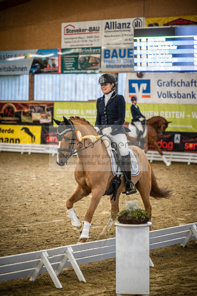 DOS_0067 | Entdecke hochwertige Reitturnierfotos von Foto Oger. Professionell, emotional und authentisch – jetzt Lieblingsmomente im Shop bestellen.Deutschlandweite Turnierfotografie. - Realisiert mit Pictrs.com