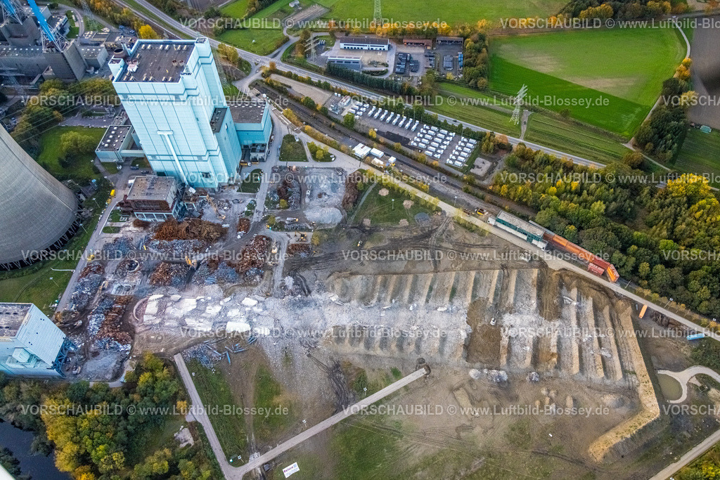 Hamm251006532Werne | Luftbild, RWE Generation SE Kraftwerk Gersteinwerk, nach der Sprengung des Schornsteins, Stockum, Werne, Ruhrgebiet, Nordrhein-Westfalen, Deutschland