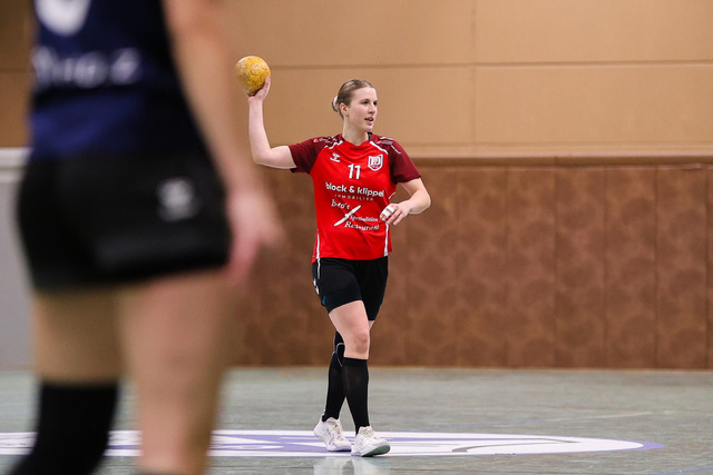 Handball I Damen I Saison 2025-2026 I Verbandsliga Süd I HSG Kalkberg 06 - MTV Dänischenhagen I 14.12.2025.91 | Laura Warnecke (11, MTV Dänischenhagen) - Realisiert mit Pictrs.com
