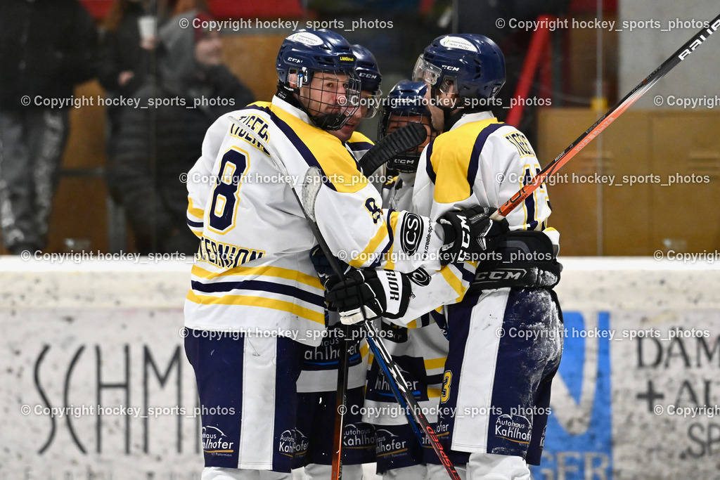 EC Tigers Paternion vs. Tarco Wölfe II | Jubel EC Tigers Paternion Mannschaft, #8 Ortner Sandro EC Tigers Paternion, #13 Untermoser Christoph EC Tigers Paternion, EC Tigers Paternion vs. Tarco Wölfe II, EC Tigers Paternion vs. Tarco Wölfe II am 19.12.2024 in Spittal an der Drau (Eissportzentrum Spittal), Austria, (Photo by Bernd Stefan)
