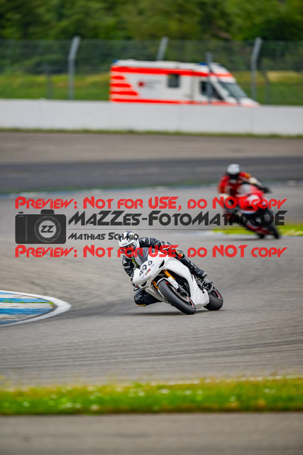 MaZZes_FotoMatrix_240702_6007705_9240 | ROT