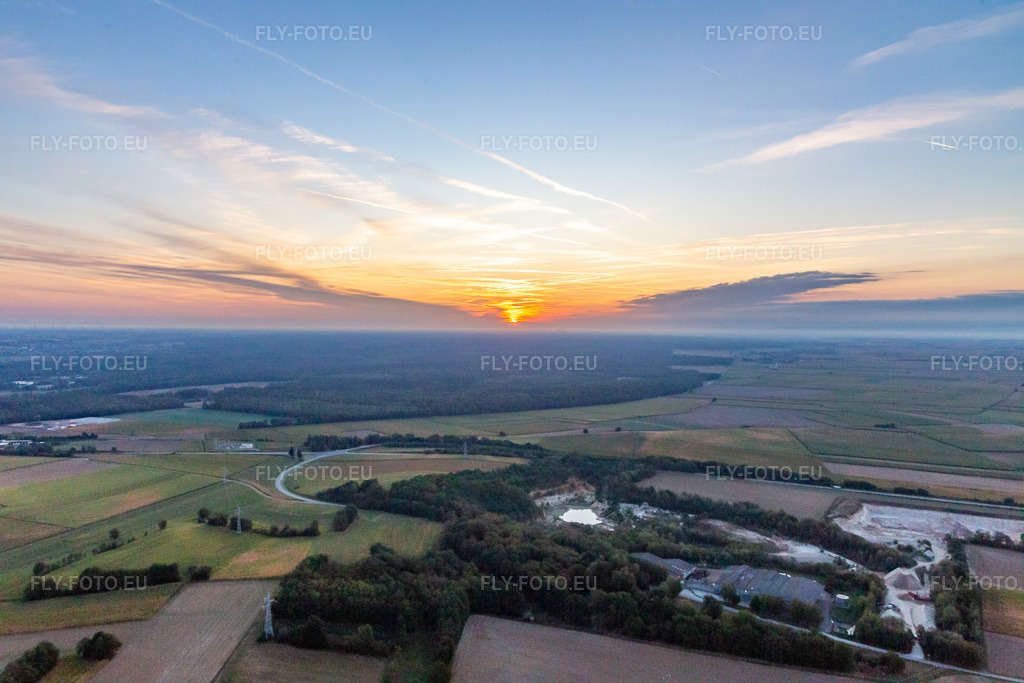 Vue aérienne: Bienwald du sud-ouest à Wissembourg dans le département Bas Rhin, France. Photo: IMG_117756.jpg prise le 14/09/2019 par Werner Riehm/FLY-FOTO.eu – Résolution de l'original: 5472 x 3648 px