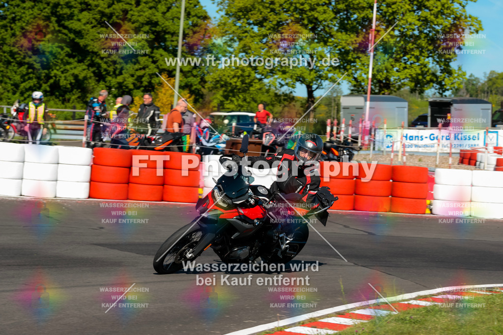 Moto-TeamOBK-21295 | Hier findet Ihr Bilder von Touristenfahrten auf der Nürburgring Nordschleife oder von anderen Veranstaltungen die ich besucht habe. Viel Spass beim Durch Schauen 