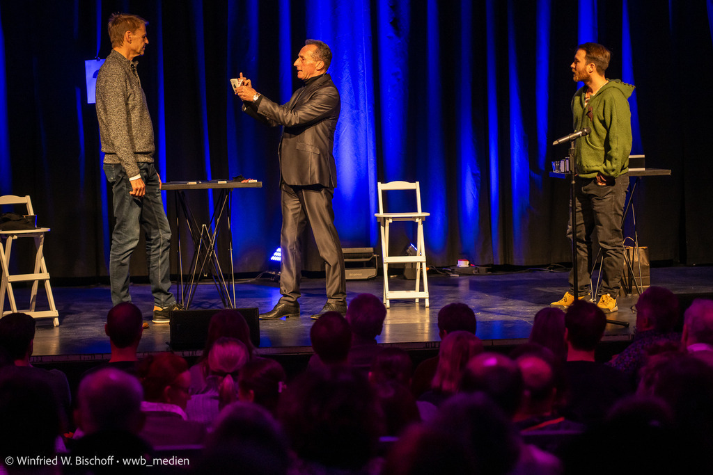 wwb-2412-0060 | <Fotografie> <Video> <Film> <Winfried Bischoff> - Realisiert mit Pictrs.com