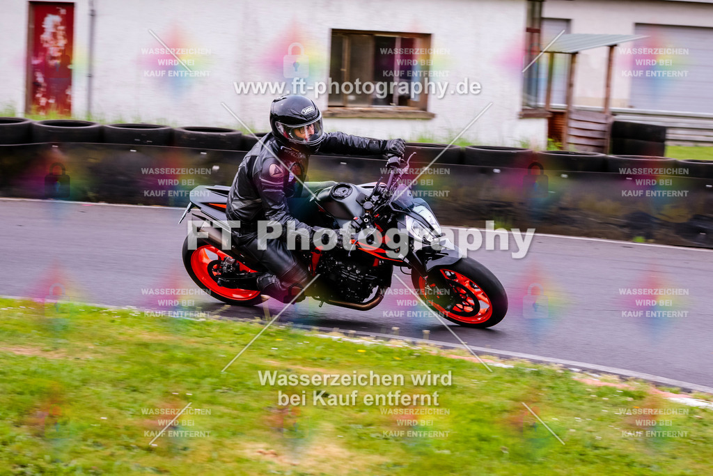 MotoTeamVBK-20466 | Hier findet Ihr Bilder von Touristenfahrten auf der Nürburgring Nordschleife oder von anderen Veranstaltungen die ich besucht habe. Viel Spass beim Durch Schauen 