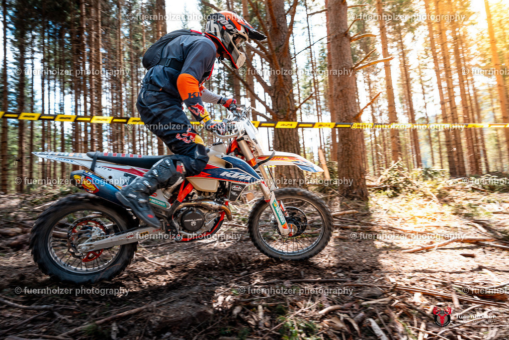 fuernholzer_250501-C1-834 | Fotografische Impressionen von der Red Stag Enduro Extreme by fuernholzer-photography.com. Endurosport in Österreich fotografisch festgehalten von fuernholzer. Auftragsfotografie für Private, Gewerbefotos und Industriefotografie. Eventfotografie, Sportfotografie und Motorsportfotografie. Anbieter von Fotoworkshops, Fototraining, fotografischen Vorträgen und Fotoseminaren.