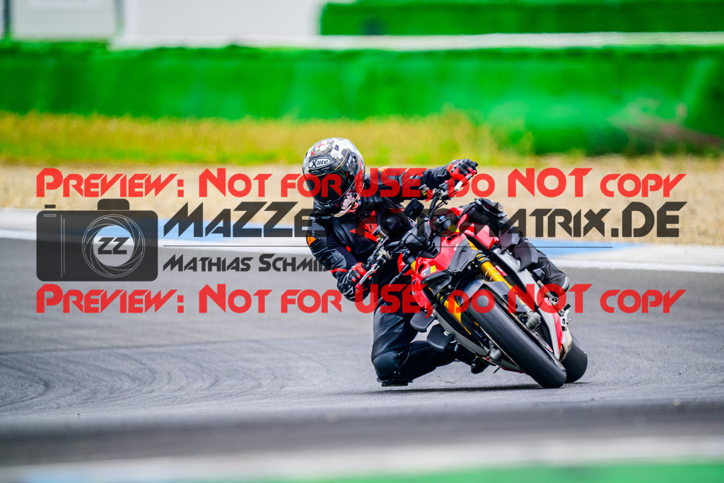 MaZZes_FotoMatrix_240614_6007705_7384 | GELB