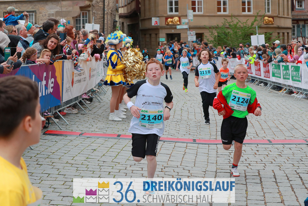 AOK Junior Cup 400m | 3Königslauf 2022 AOK Junior Cup 400m - Realisiert mit Pictrs.com