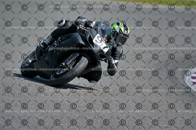 26BT02-1245 | markuskiefer.com - Realisiert mit Pictrs.com