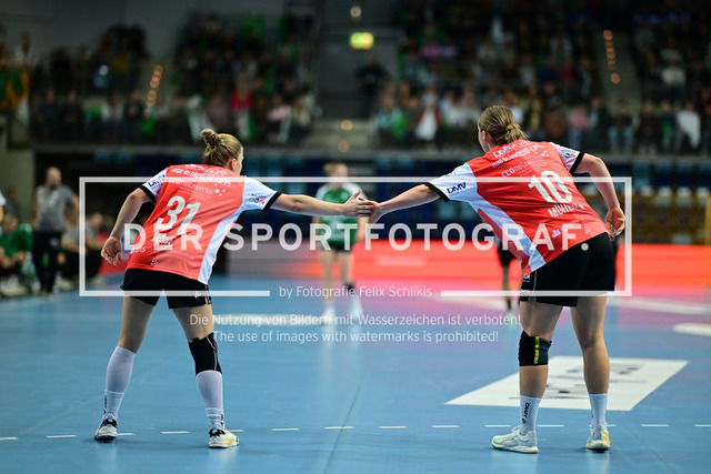 Handball I Frauen I Saison 2025-2026 I 1. HBF I 9. Spieltag I VfL Oldenburg - HSG Blomberg-Lippe I 73258 | Der Sportfotograf. - Realisiert mit Pictrs.com