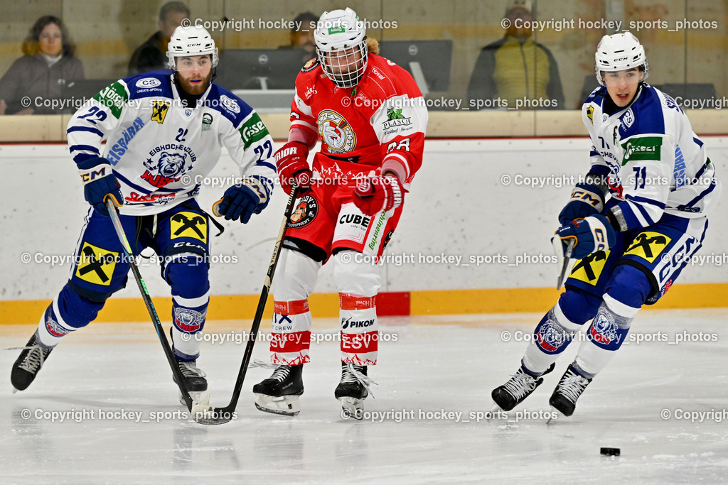 ESV Ferlach vs. UECR Eisbären Huben | #22 Waldner Elias UECR EISBÄREN HUBEN, #71 Sinegubovs Antons UECR EISBÄREN HUBEN, #88 Steiner Thomas ESV Ferlach, ESV Ferlach vs. UECR Eisbären Huben, ESV Ferlach vs. UECR Eisbären Huben am 31.10.2025 in Ferlach (HTC Eishalle Ferlach), Austria, (Photo by Bernd Stefan)