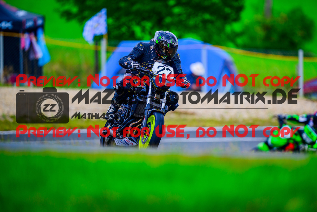 MaZZes_FotoMatrix_240728_6007705_3937 | TWIN