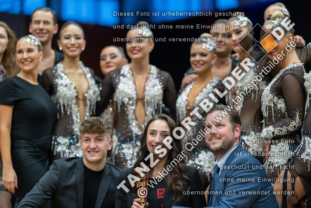 20230415-13295 | Hier finden Sie Tanz Bilder vom Latein und Standard Formationen tanzen. Sportbilder vom Tanzsport. Schöne Fotos und von Weltmeisterschaft, Europameisterschaft, Bundesliga, Regionalliga, Oberliga und Landesliga sowie von GOC Stuttgart, DanceComp, WM Bremen