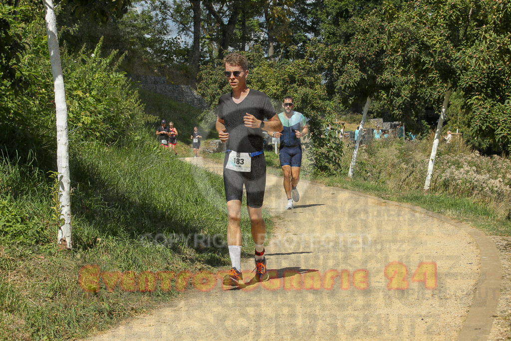 250824_1234_EX1_9792 | Sportfotografie im Rhein-Sieg Kreis, Köln, Bonn, NRW, Rheinland Pfalz, Hessen, etc. Unser Tätigkeitsfeld umfasst den Laufsport vom Volkslauf über den Marathon, Duathlon, Triathon bis zum Ultralauf wie Kölnpfad Ultra oder Schindertrail.