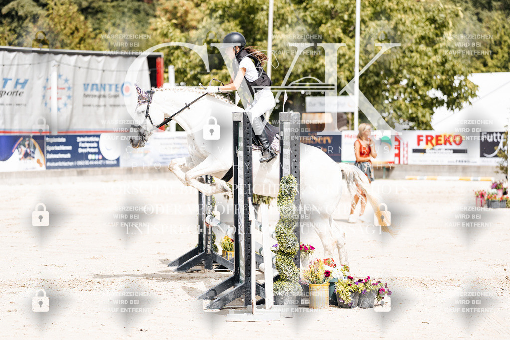 CK906478 | Turnierfotografie Pferdefotografie Trier Rheinland-Pfalz Pferdesport Reitsport Tierfotografie Sportfotografie Pferdevideo Pferdevideografie Equestrianvideography equestrianphotography  - Realisiert mit Pictrs.com