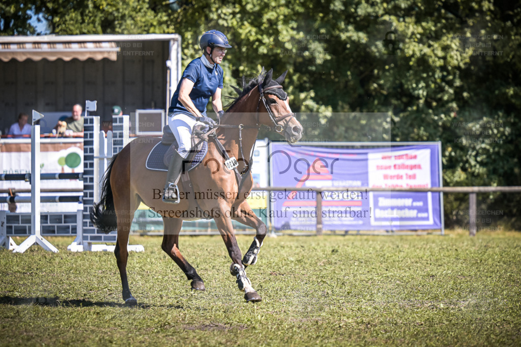 DOS_0258 | Entdecke hochwertige Reitturnierfotos von Foto Oger. Professionell, emotional und authentisch – jetzt Lieblingsmomente im Shop bestellen. - Realisiert mit Pictrs.com