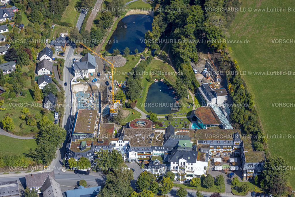 Schmallenberg220903967 | , Luftbild, Romantikhotel Deimann, Baustelle Umbau und Renovierung, Winkhausen, Schmallenberg, Sauerland, Nordrhein-Westfalen, Deutschland