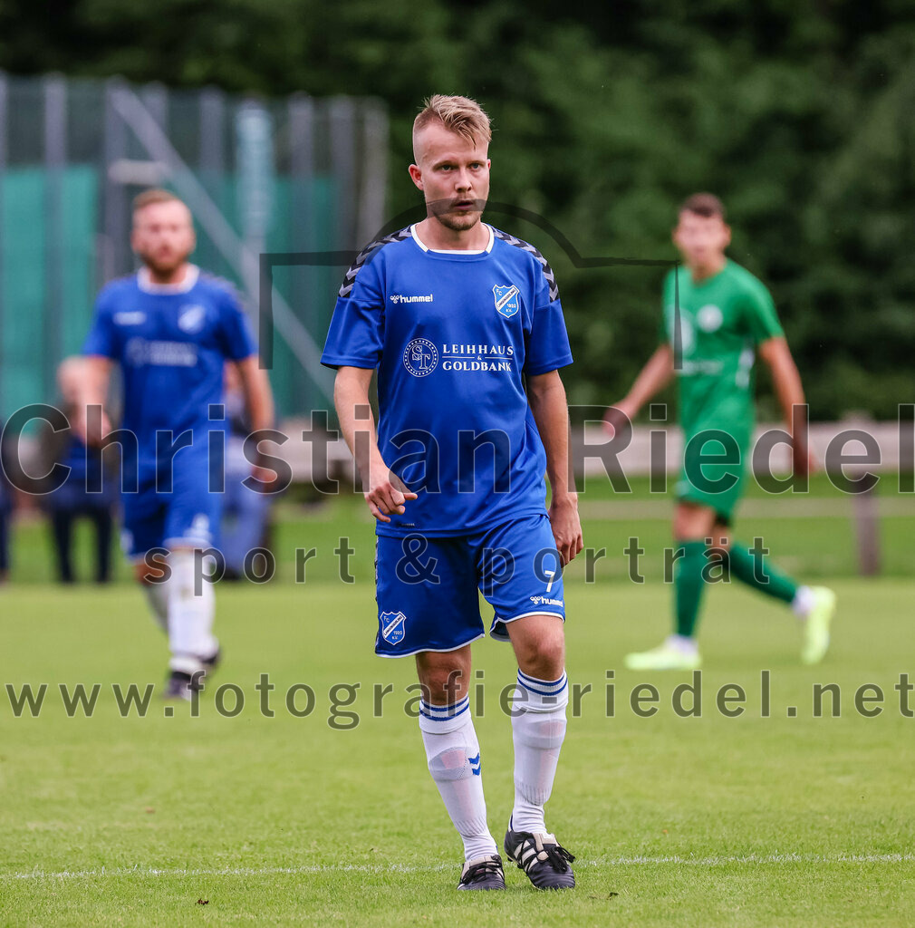 2023-08-04_082_FC_Forstern_gegen_FC_Langengeisling_II | Forstern, Deutschland, 04.08.2023:
Fußball, Kreisklasse 2023 / 2024, 1. Spieltag, FC Forstern gegen FC Langengeisling II, Endergebnis: 2:1

Thomas Hinterwimmer (FC Langengeisling, #7)

Foto: Christian Riedel / fotografie-riedel.net