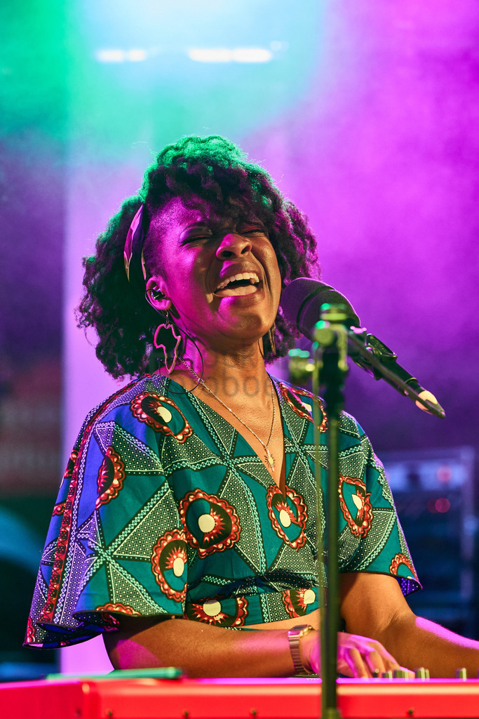 AfraKane_Vauban2022 28 | Stockfotos, Picsomania, MGM-Services, Michael Gerlach, Auftragsbilder, Auftragsarbeiten, Workshops, Shooting, Reisefotografie, Produktfotografie, Foodfotografie, Hochzeitsfotografie, Saarland, Fotografin, Fotograf, Hochzeitsbilder, Saarlouis, Hundeshootin