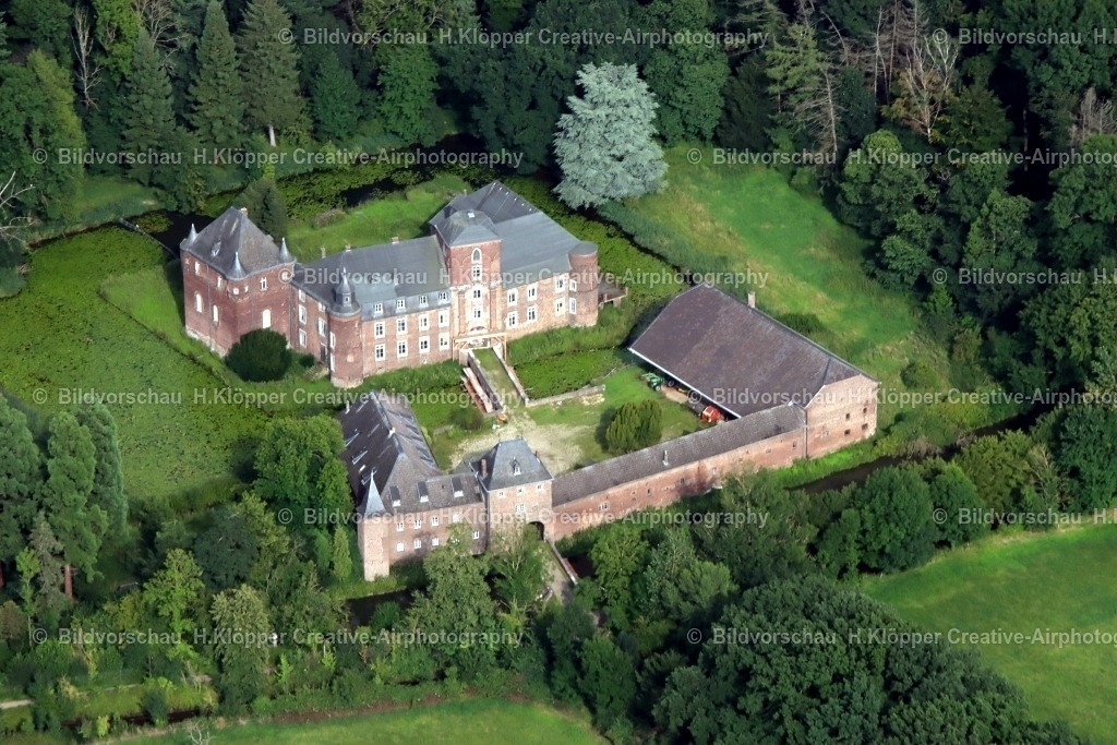 FL 2021.08.11 Jülich Wasserschloss Kellenberg_28 | Luftbilder und Luftbildfotografie , Digital und Printbilder auf Leinwand , Alu Dibond , Acrylglas , Poster oder Download-Datei für private und gewerbliche Verwendung im Shop online bestellen. - Realisiert mit Pictrs.com