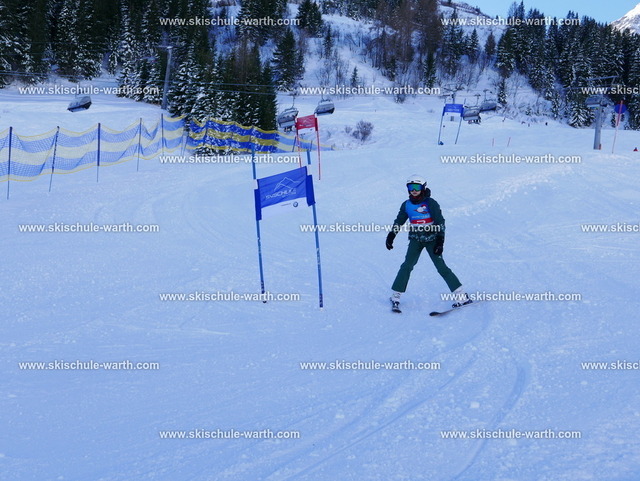 Marith (2) | Photos von der Skischule Warth - Realisiert mit Pictrs.com