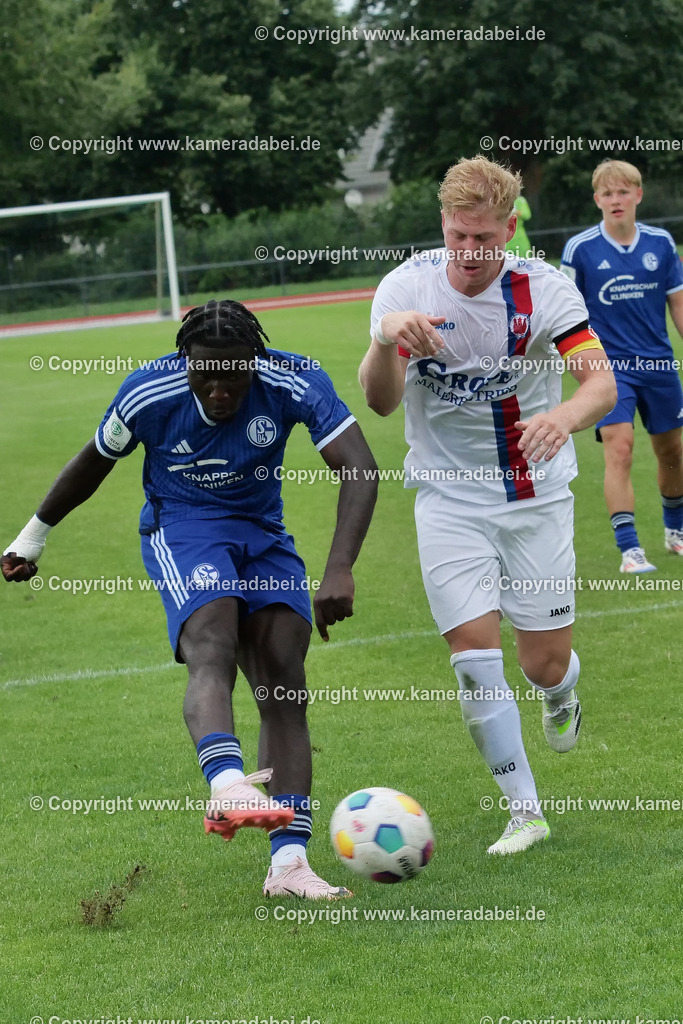 Fußball : Testspiel : SuS 09 Dinslaken - Schalke 04 U 19 am 25.07.2024 | Foto : Jochen Emde / www.kameradabei.de - Realisiert mit Pictrs.com