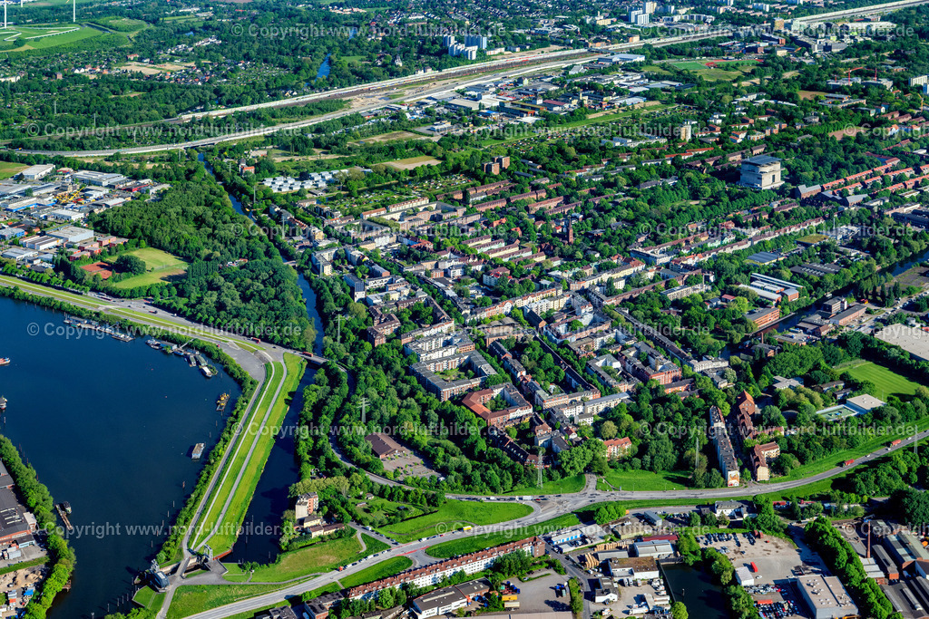 Hamburg_Wilhelmsburg_Hafenrandstrasse_ELS_9866070524 | HAMBURG 07.05.2024 Wilhelmsburg Wohngebiet Reiherstieg in Hamburg, Deutschland. // Wilhelmsburg residential area Reiherstieg in Hamburg, Germany. Foto: Martin Elsen