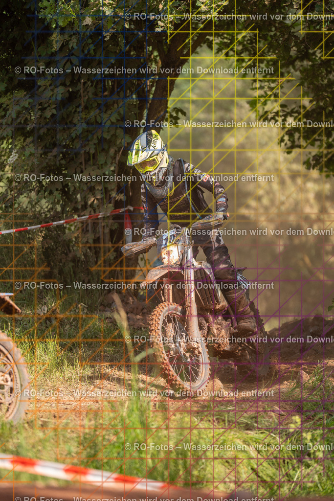 Wolfshausen 4 Lauf -566 | Sportfotografie von RO-Fotos: Motorsport, Motocross, Enduro, Laufveranstaltungen und Triathlon. Professionelle Fotos von Sportlern und Events. - Realisiert mit Pictrs.com