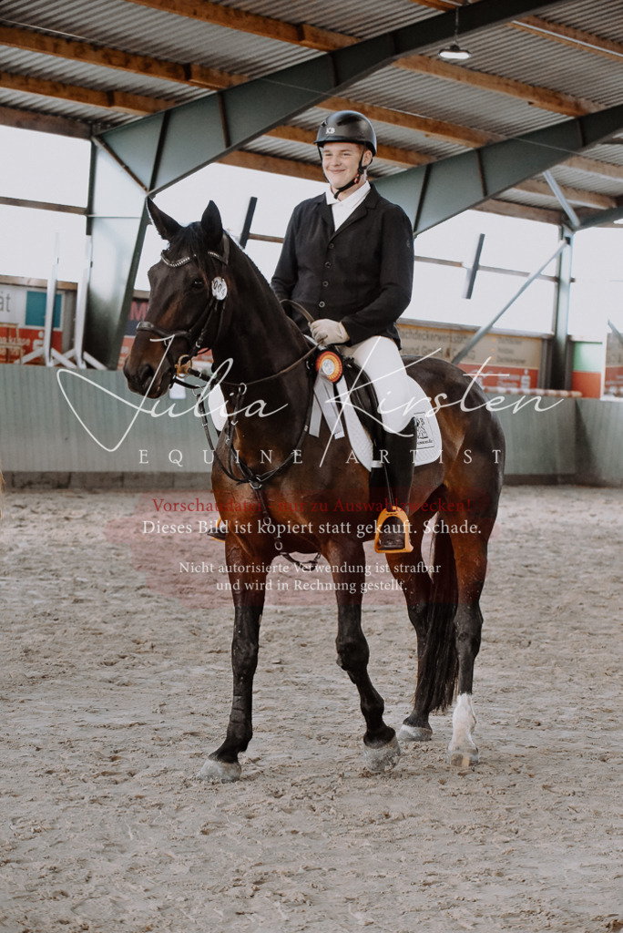 DSC_7509 | Pferde- und Turnierfotografie in Westsachsen. Pferdeportraits, Auftragszeichnungen und intuitive Kunst.