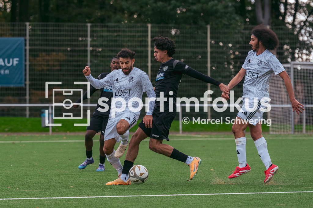 SSV Germania Wuppertal – Cronenberger SC | Omar Sarsour (7, SSV Germania Wuppertal) im Zweikampf. Bezirksliga Niederrhein, Gruppe 2: SSV Germania Wuppertal gegen Cronenberger SC, Wuppertal, 11.10.2026. Endstand: 1:4. sportimfokus / Marcel Schwering - Realisiert mit Pictrs.com