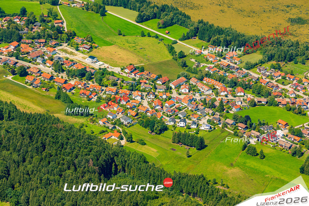 Johannisberg Penzberg Bild- Das Luftbild wurde 2025 vom UL-Flugzeug heraus erstellt ( keine Drohne ) - Hochauflösende Luftaufnahme -Nicht vergleichbar mit Google Maps oder Satelittenbilder- Die Geschenkidee !Mit Lizenz und Bildrechte bestellbar