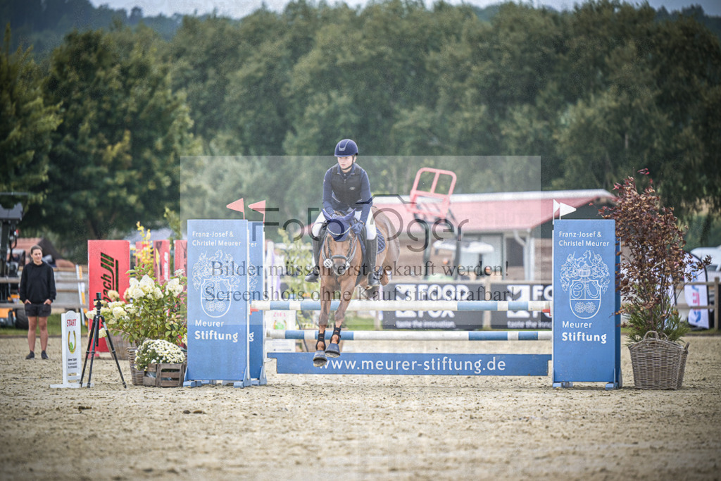 DOS_1905 | Entdecke hochwertige Reitturnierfotos von Foto Oger. Professionell, emotional und authentisch – jetzt Lieblingsmomente im Shop bestellen.Deutschlandweite Turnierfotografie. - Realisiert mit Pictrs.com