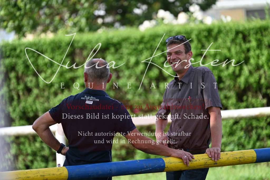 DSC_7680 | Pferde- und Turnierfotografie in Westsachsen. Pferdeportraits, Auftragszeichnungen und intuitive Kunst.