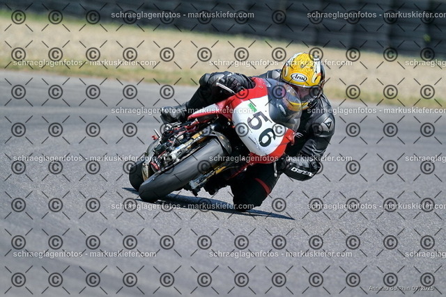 25bt04-1121 | markuskiefer.com - Realisiert mit Pictrs.com
