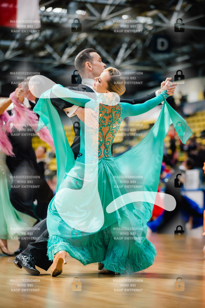 Hessen Tanzt WDSF Open Senior I Standard 21st (44) Peter Schaldemose _ Liubov Penova Mattes (Denmark)-2025-05-17-7235 | Webshop for digital downloads and prints of dance sport, event & show photographer Julian Link - Realisiert mit Pictrs.com