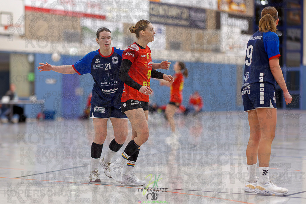 Frauen Regionalliga (HHV); HSG Wettenberg - TV Hüttenberg | Frauen Regionalliga (HHV); HSG Wettenberg - TV Hüttenberg am 06.12.2025 in Launsbach (Wettenberg) (Halle GS Launsbach (Wettenberg))Photo © 2025 - Jörg Heinrich - Realisiert mit Pictrs.com