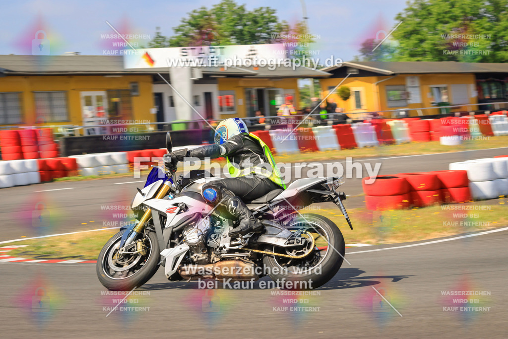 _DSK2379 | Hier findet Ihr Bilder von Touristenfahrten auf der Nürburgring Nordschleife oder von anderen Veranstaltungen die ich besucht habe. Viel Spass beim Durch Schauen 