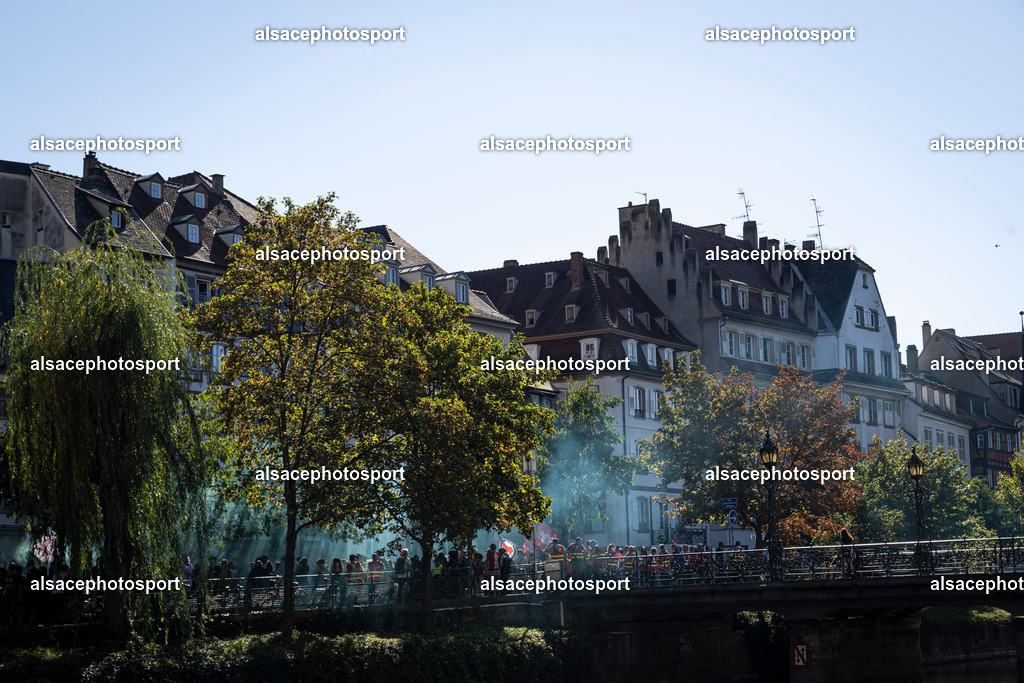 _B7A0589 | manifestation de lycéens à Strasbourg, le 6 octobre 2026, dans le cadre d’un mouvement national de protestation contre les conditions d’apprentissage. - Realisiert mit Pictrs.com