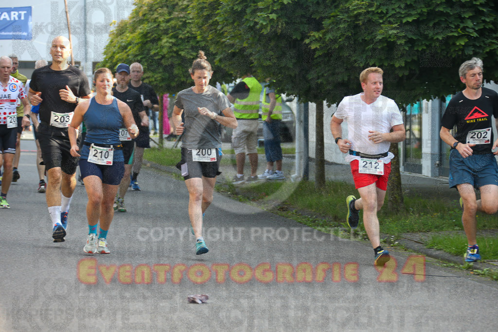 230804_1809_EX1_3743 | Sportfotografie im Rhein-Sieg Kreis, Köln, Bonn, NRW, Rheinland Pfalz, Hessen, etc. Unser Tätigkeitsfeld umfasst den Laufsport vom Volkslauf über den Marathon, Duathlon, Triathon bis zum Ultralauf wie Kölnpfad Ultra oder Schindertrail.