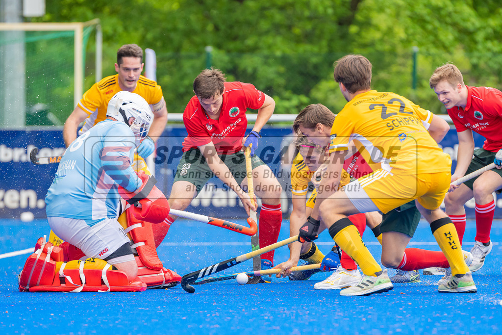 HK_20230507_107928 | 1. Bundesliaga Herren Creefelder HTC - Harvestehuder THC  am 7.5.2023 Crefelder HTC ( CHTC ), Krefeld  , Brinckmann Anton ( Torwart Harvestehuder THC #18 ) , Boomes Anton ( Crefelder HTC #23 ) , Schippan Niclas ( Harvestehuder THC #22 )